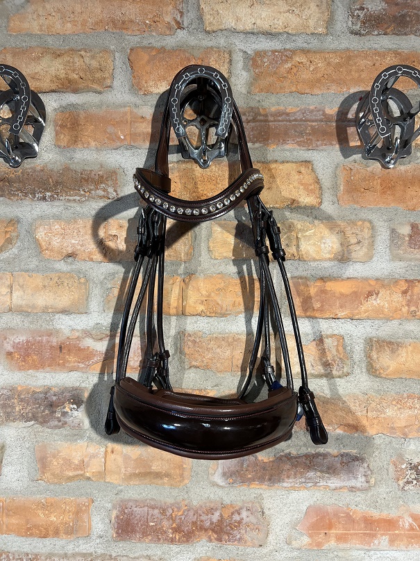 TRÄNS RUNDSYTT BRUN LACK