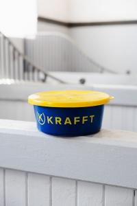 LOCK TILL FODERSKÅL 6 L BLÅ