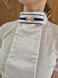 PLASTRONG PROMINENT VIT/NAVY