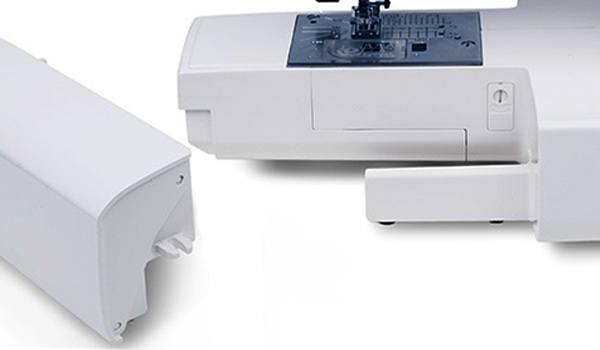 Friarm med avtagbart tillbehörsbord på Allvis 740 DC