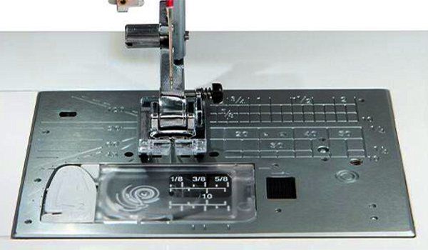 Liggande EasySet spolsystem och stygnplåt på Allvis 740 DC