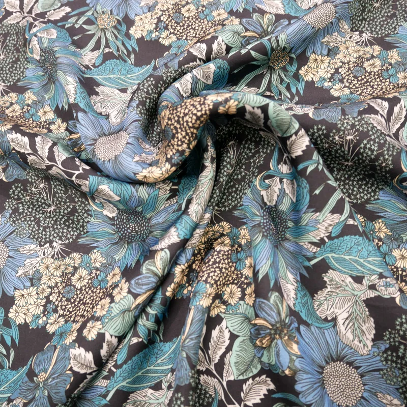 Angelica Garla marinblå Bickington Viskos Liberty Fabrics