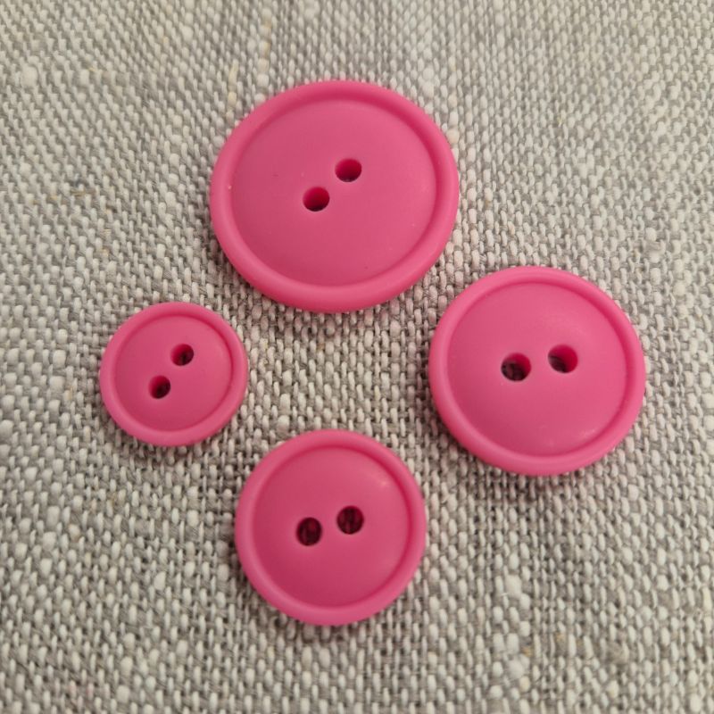 Plastknapp med kant 2 hål - Rosa