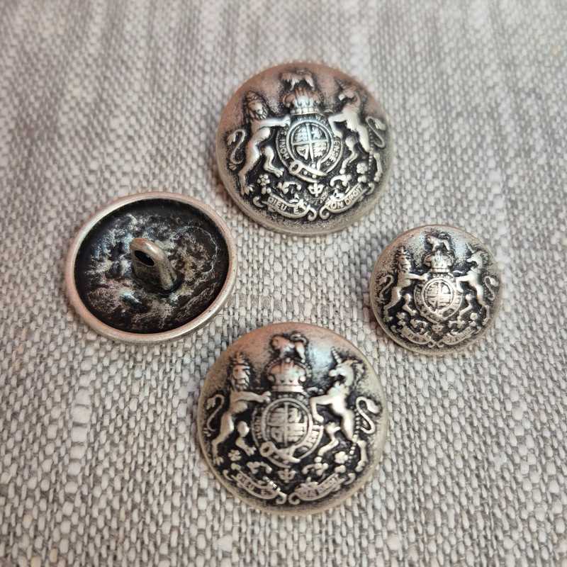 Metallknapp med hals Heraldiskt motiv - Antik silver