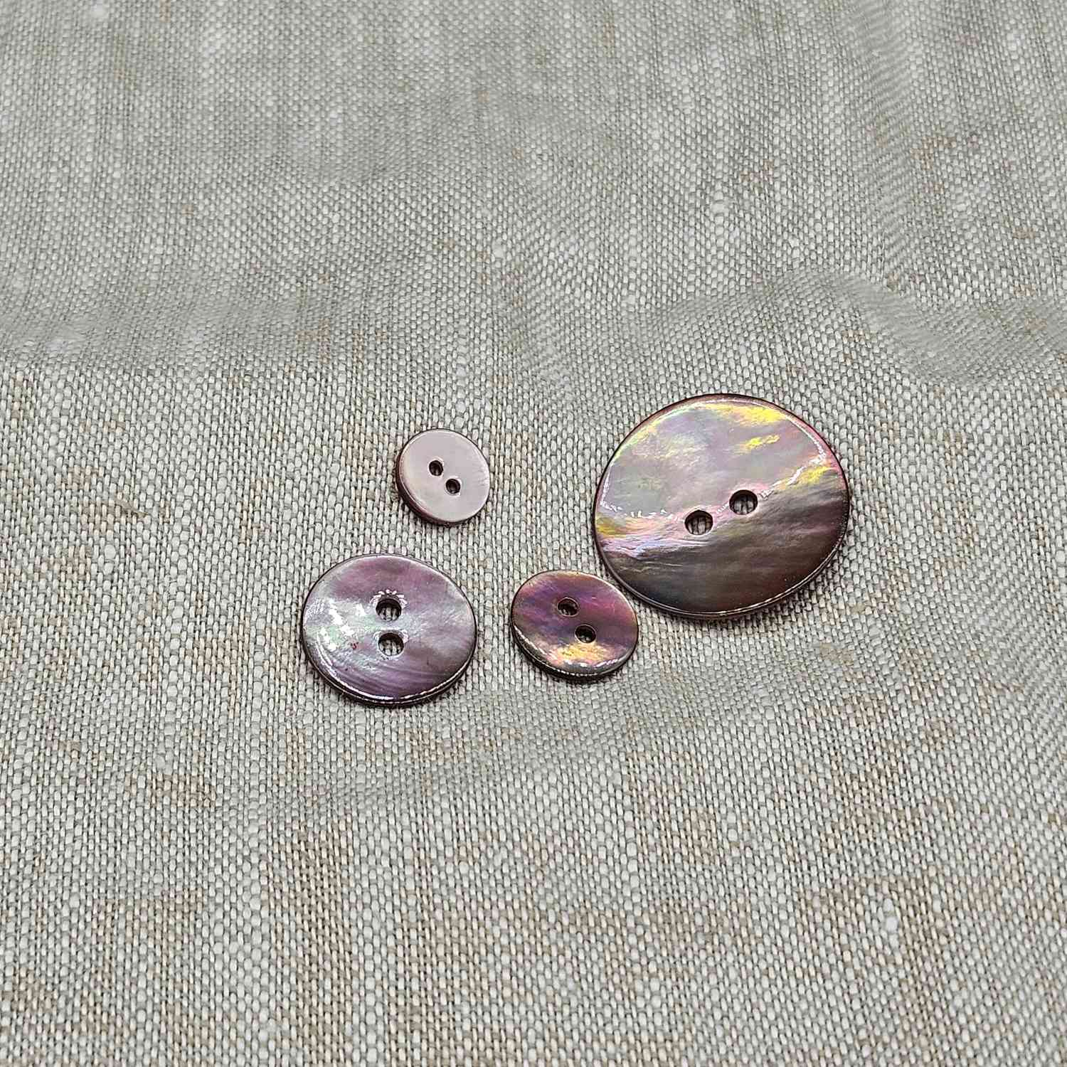 Pärlemorknapp 2 hål