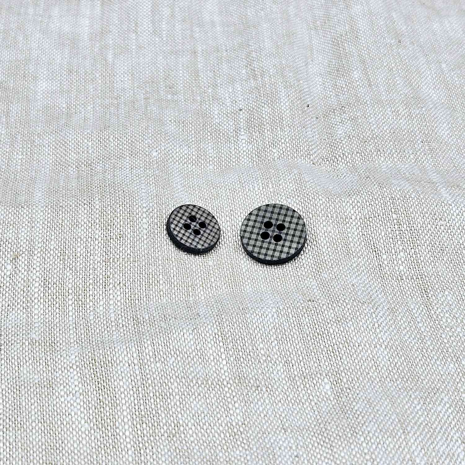 Knapp med 4 hål Rutig