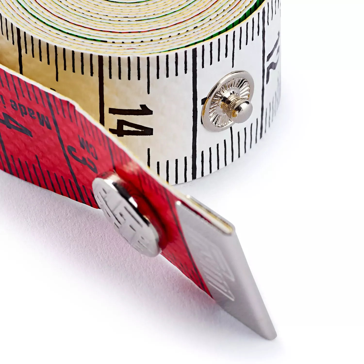 Måttband med tryckknapp