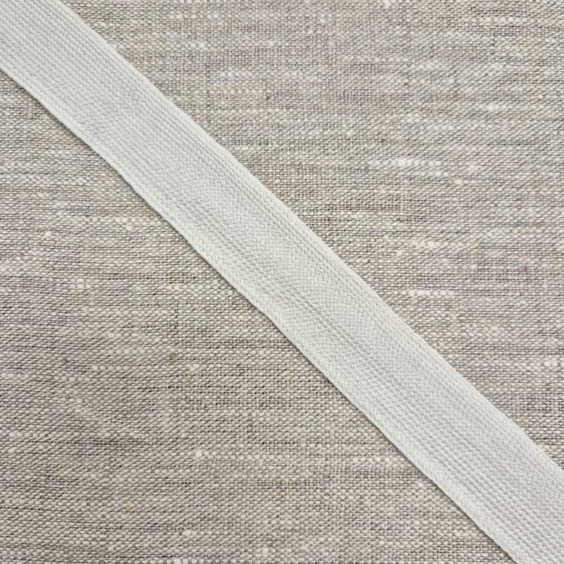 Stickat ullband 28 mm, vit
