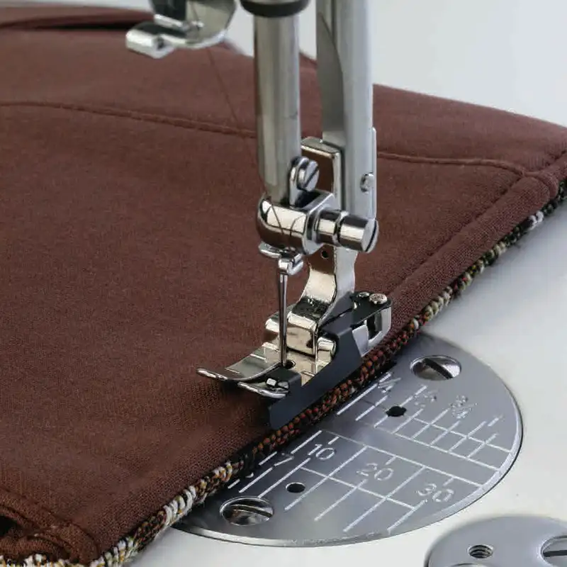 1/4 inch fot med guide Janome Raksömsmaskin Grupp 5