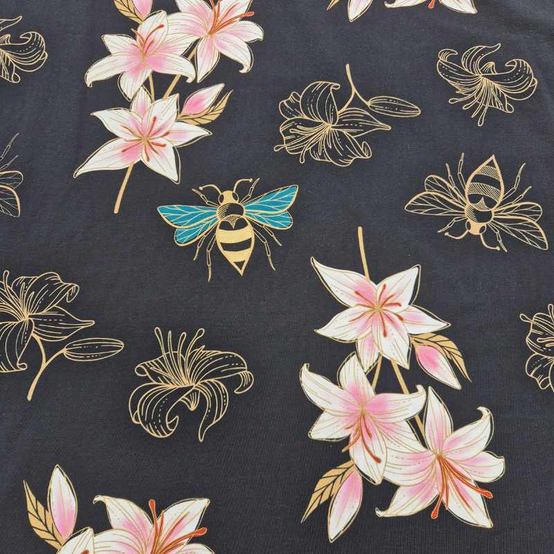 Trikåtyg Glow Lily Svart - Albstoffe Hamburger Liebe