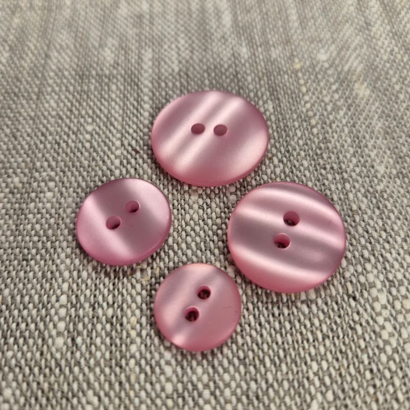Plastknapp med pärlemorskimmer - Rosa