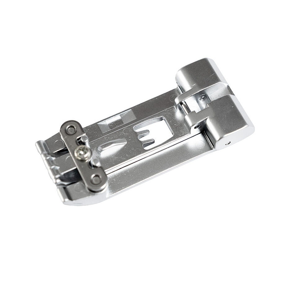 Baby Lock Kompenserande pressarfot för coverstitch