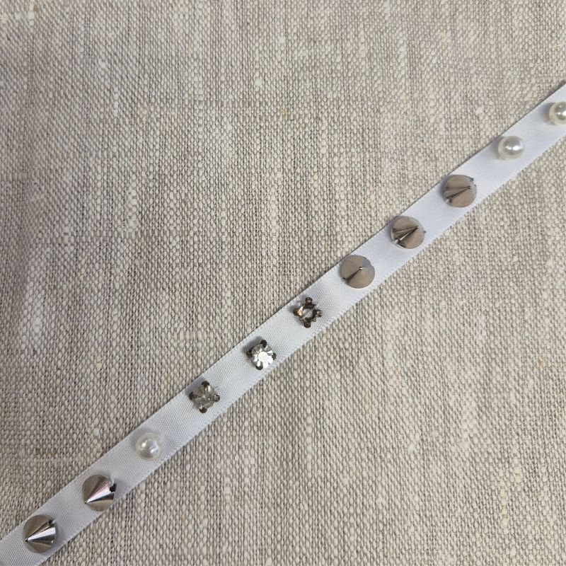 Dekorband 10mm strass och nitar'