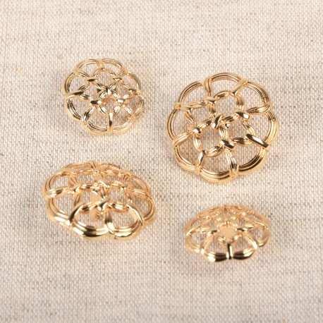 Metallknapp - Guld med ihålig blomdesign