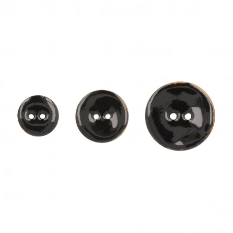Lackerad kokosknapp 2 hål - Svart