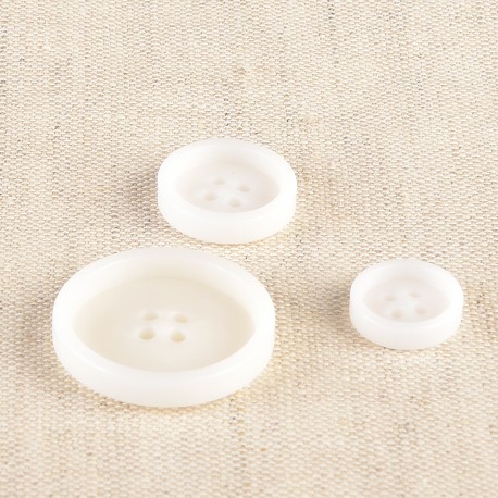 Knapp med 4-hål Fusk-elfenben