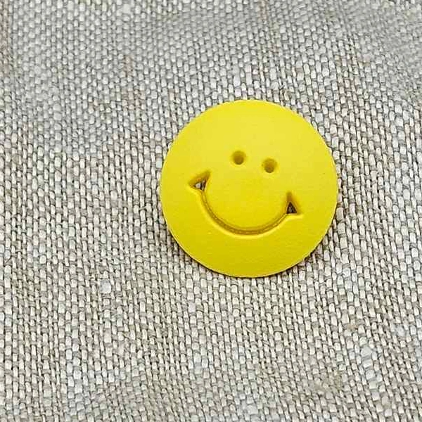 Knapp Smiley Gul 15 mm