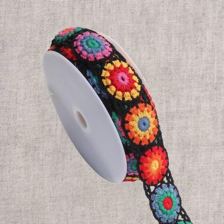 Virkat bomullsband med färgglada mormorsrutor – 45 mm