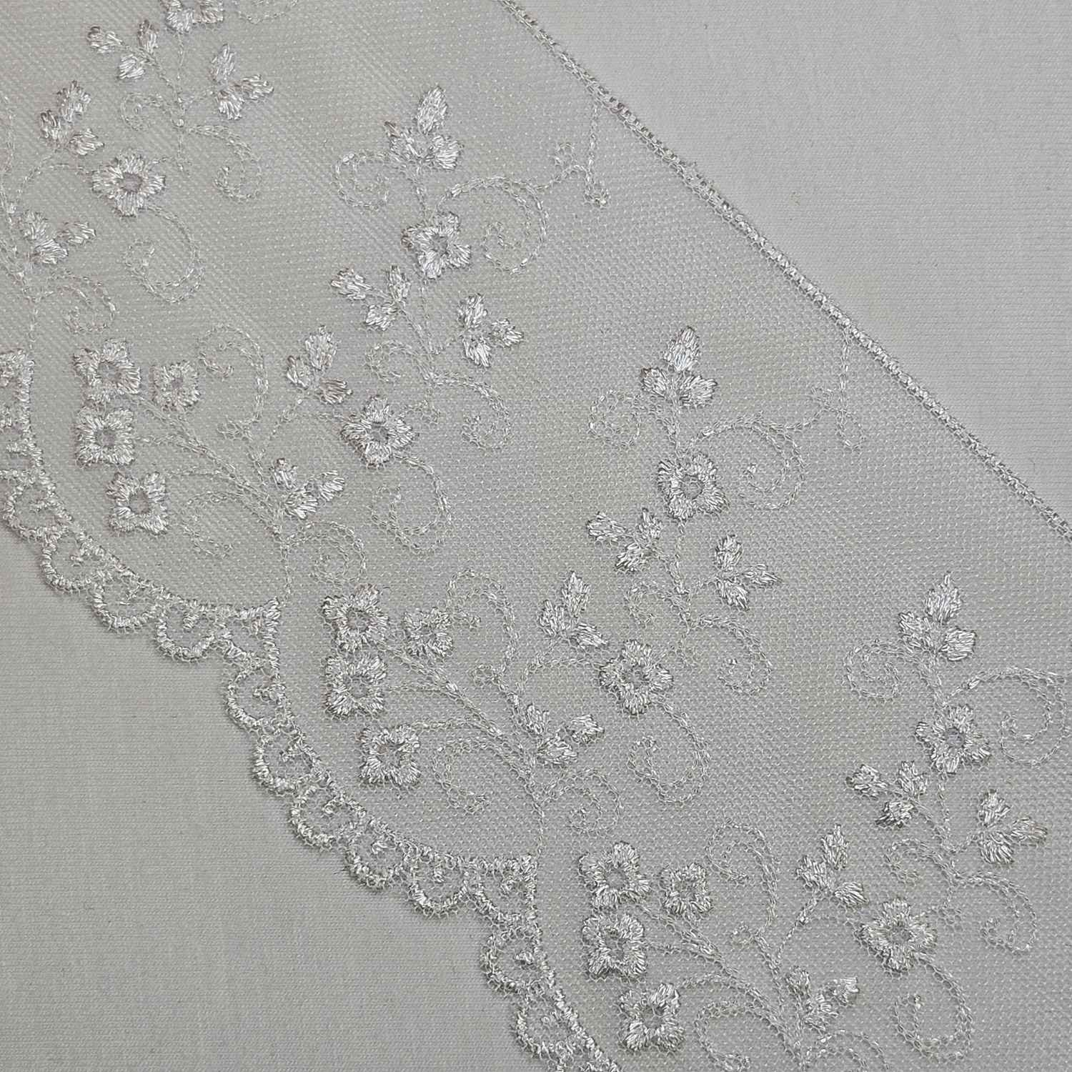 Broderad spets 85 mm