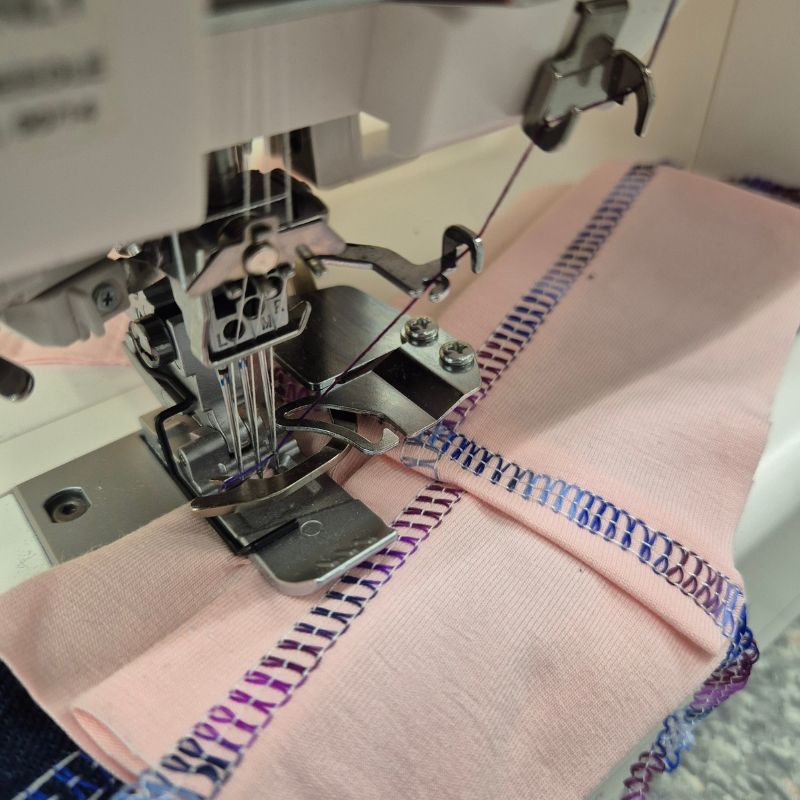 Janome Cover Pro 3000P - Covermaskin *Demoex*