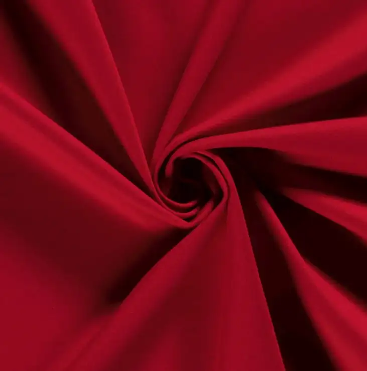 Kraftig courtelle Röd