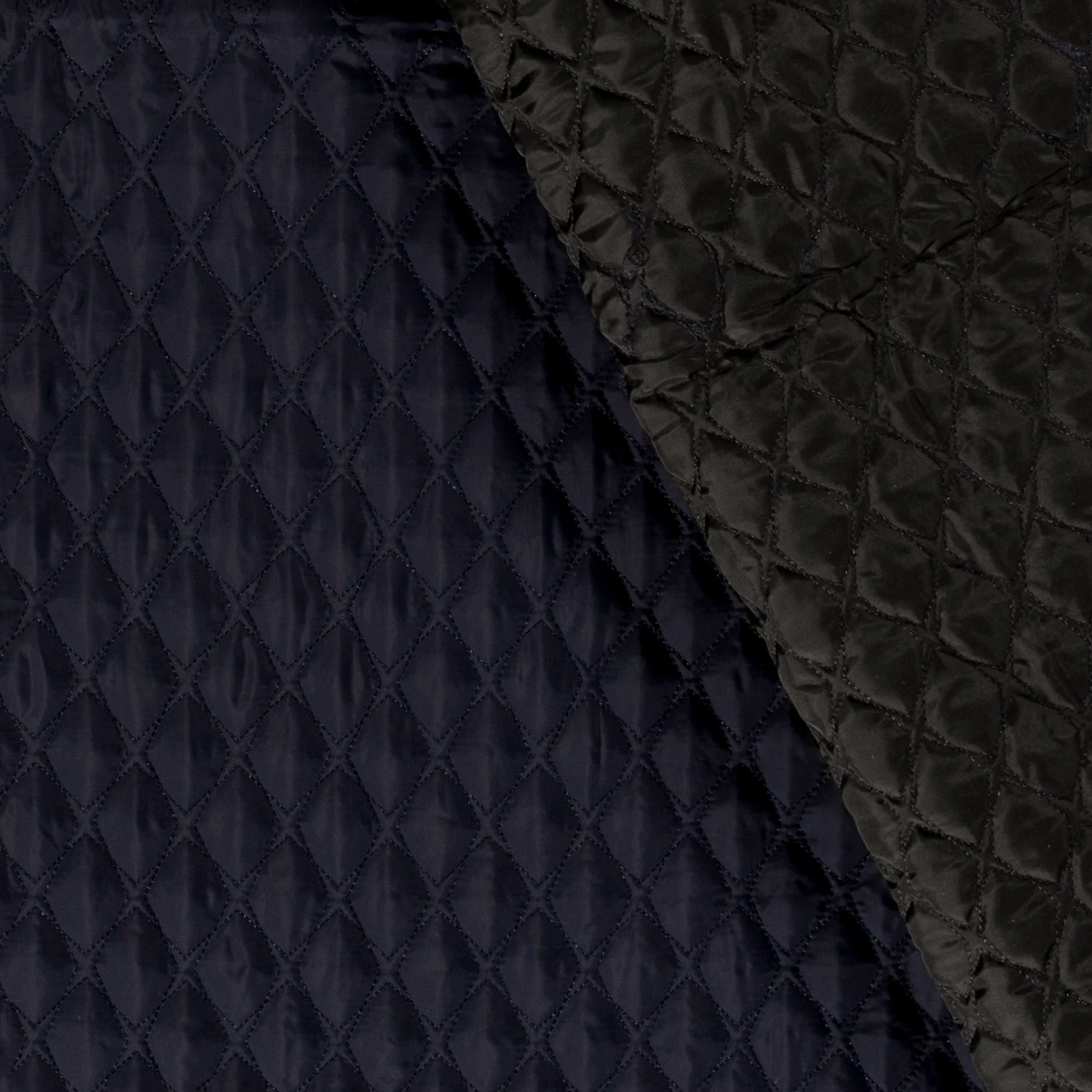 Dubbelsidigt tunt quiltat tyg - Stars