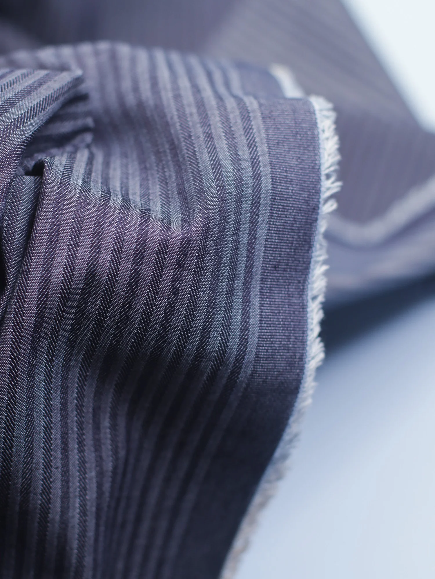 Kira Stripe Chambray – mind the MAKER, randig bomullschambray mörkblå