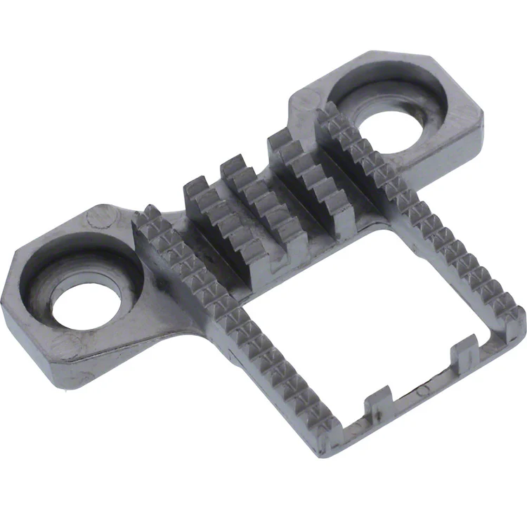 7-delad matare med boxformad mataryta på Janome Skyline S3