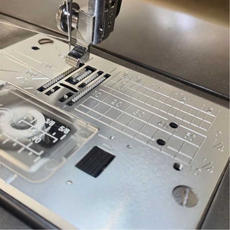 7-delad matare och stygnplåt på SewLa