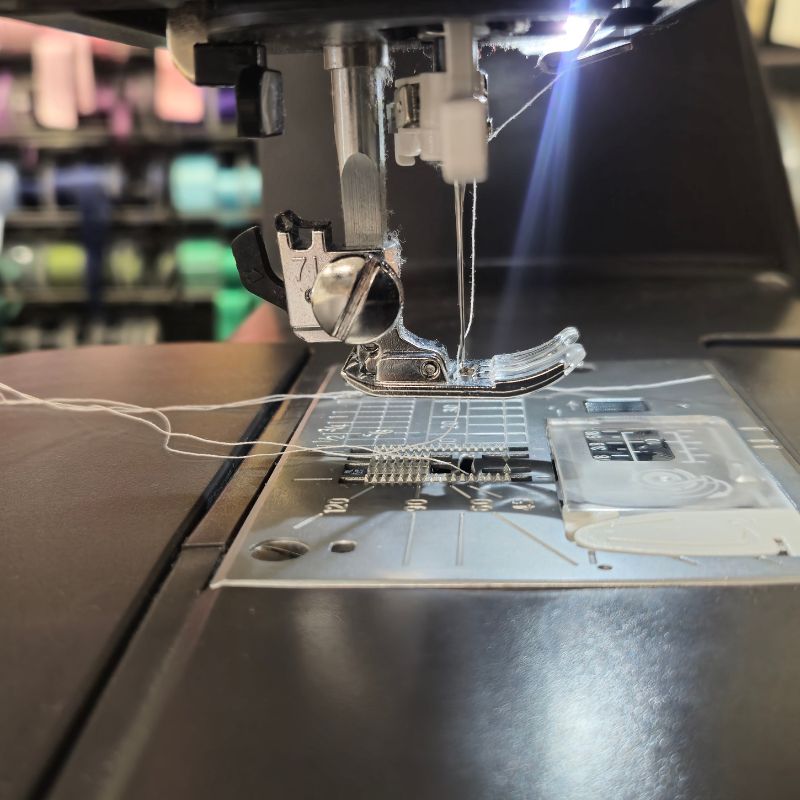 Pressarfotslyft och LED-belysning på SewLa