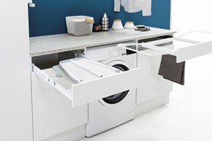 Pelly - Strykbräda och torkstativ