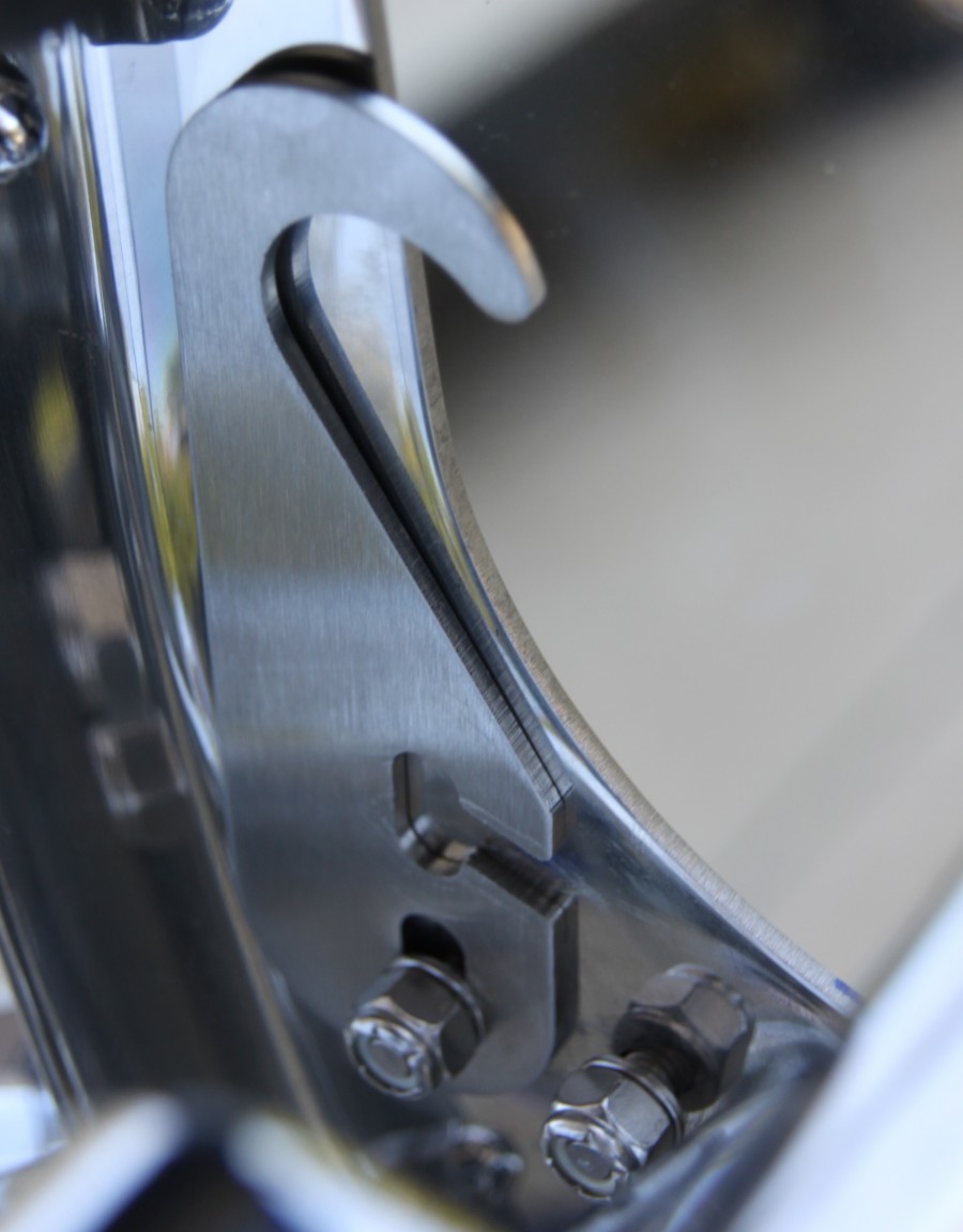 Brukus ShieldShackle for Harley Road King Detachable Windshields