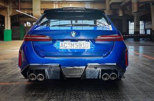 AC Schnitzer högprestanda­ljuddämpare  i rostfritt stål med unika slutrör BMW M5
