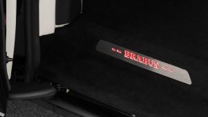 Brabus Instegslist med Led teknik belyst med Brabus logo med färgväxling två färger Mercedes V Class