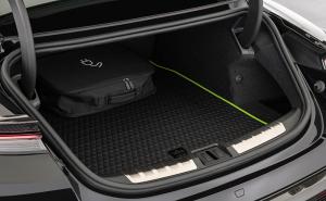 BRABUS Porsche Taycan Turbo S. Matta bagage Gigant svart med röda sömmar