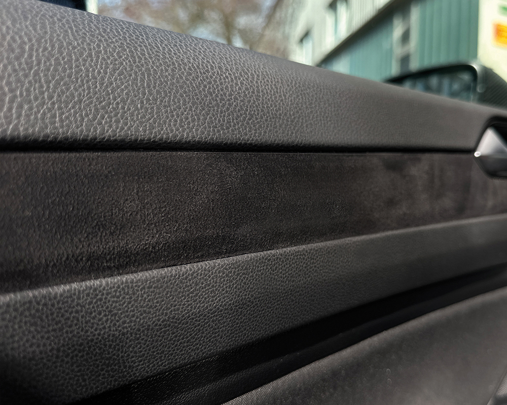 Vinyle Adhésif Imitation Alcantara Noir – 1 X 2 Mètres, Neuf