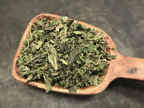 Brännässla blad Ekologisk Hackad 1 kg/förp (1 kg)