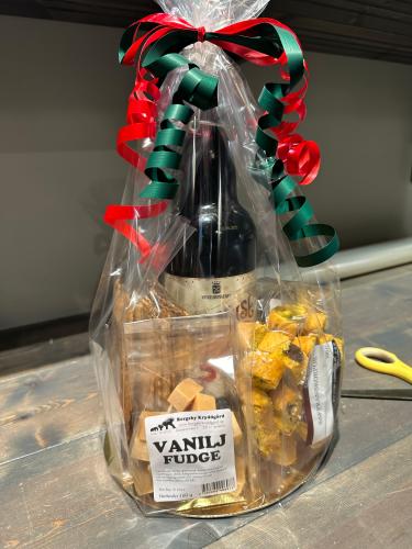 Cellofanpåse stående + 20 cm guld/silver bricka