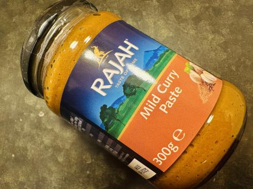 RAJAH Mild Curry paste (300 g)