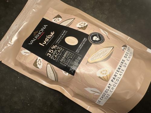 Valrhona Choklad Ivorie 35 % (250 g)