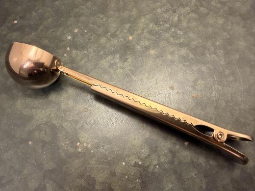 Måttsked med klämma Rosé (1 st)