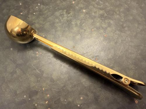 Måttsked med klämma Guld (1 st)