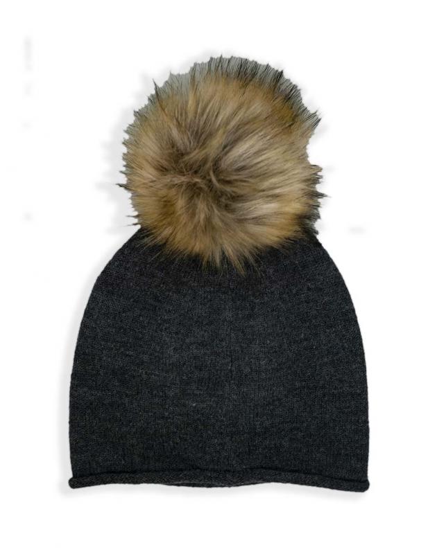 Lunne Hat, Raccoon Pom Pom