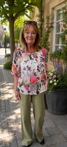 Blus/Topp blommig