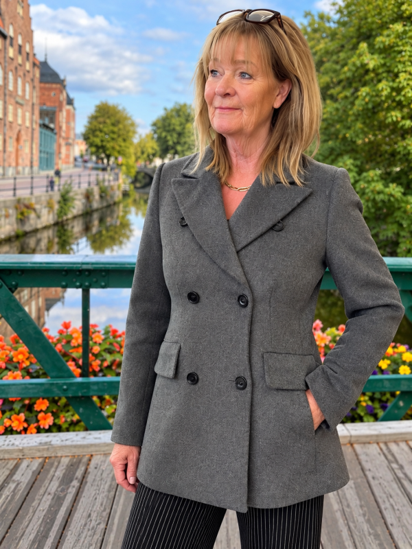 Jacka grå Flora