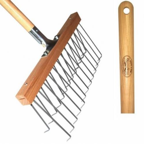 DeWit lövräfsa med trähuvud, flata pinnar