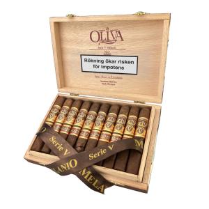 Oliva Serie V Melanio Petit Corona