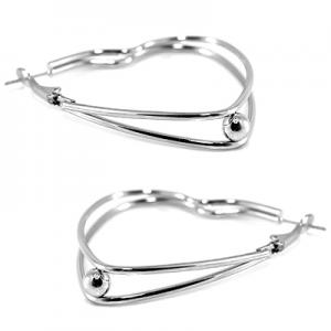 Silverfärgade hjärt örhängen från Bijjo