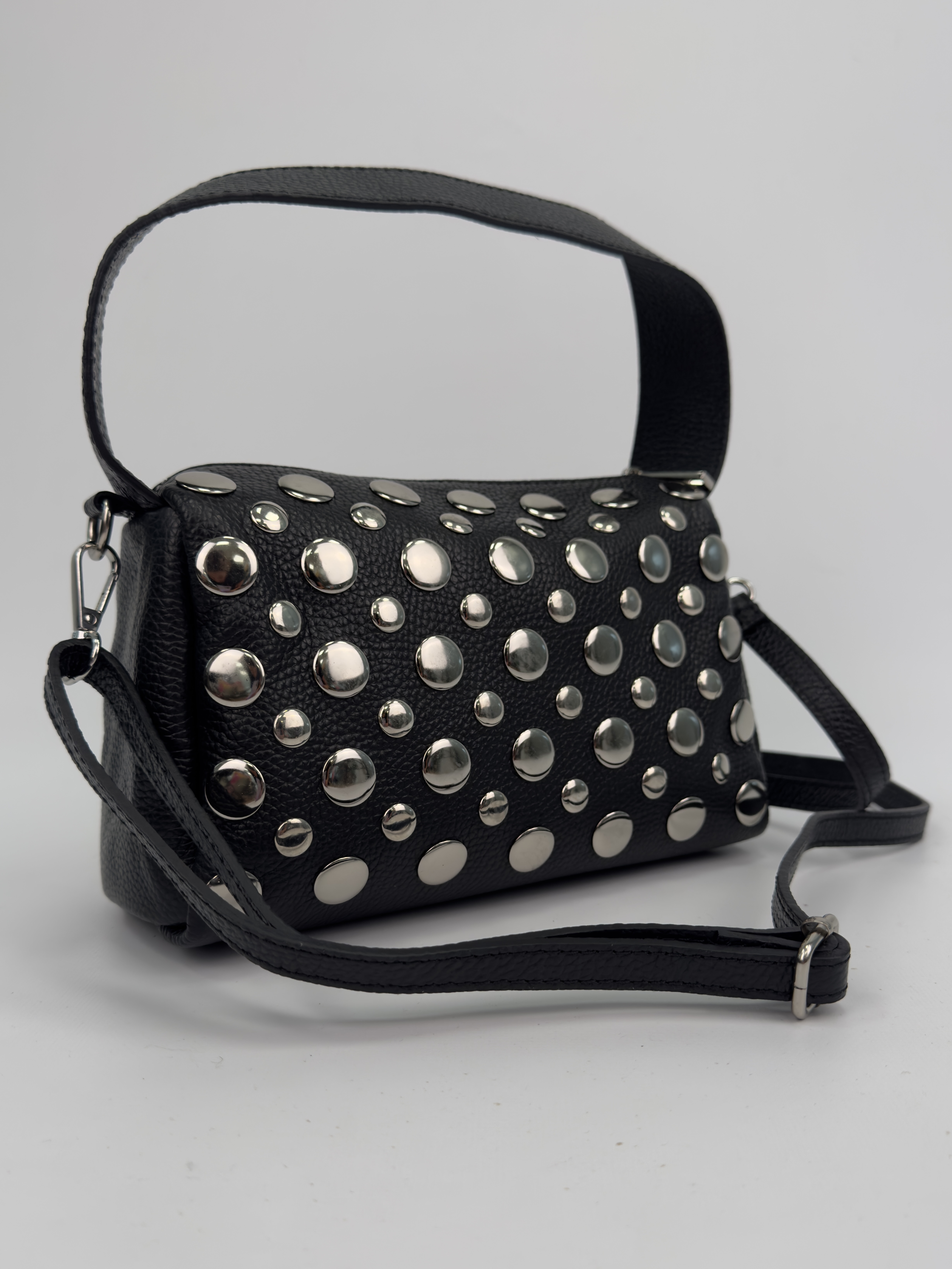 Väska i skinn, Svart med nitar, Epona - Gemini