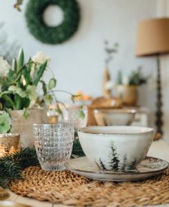 Skål, Holly, Granar (Miljögården)